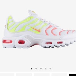 Women’s air max plus se